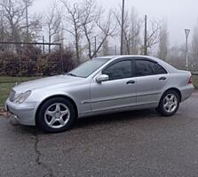 203 Mercedes 1.8 2003 г. в