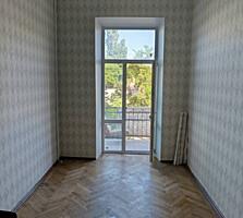 Предлагается к продаже комната в коммуне на улице Олгиевская угол ...