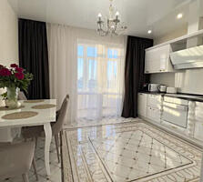 Продам просторную 2-х комнатную квартиру с ремонтом в ЖК "Жемчужи