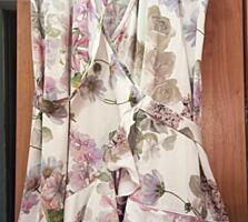 Платье шелковое новое на запах