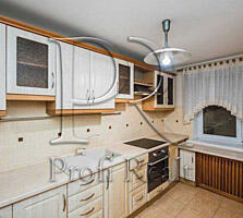 продаж 3-к квартира Київ, Дніпровський, 109900 $