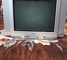 Продам 2 телевизора самсунг показывает отлично экран ровный