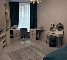 Предлагается к продаже трехкомнатная квартира в новом кирпичном доме .