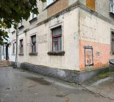 Продам 3-х ком. квартиру первый этаж (р-н городского стадиона)70 метров