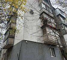 Предлагается в продажу однокомнатная квартира под ремонт в районе 5я .