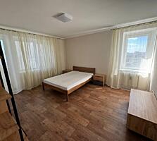 Продам 2-комнатную квартиру с ремонтом в ЖК "Три Тополя", по