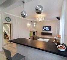 Продам 2 дома на 7 сотках земли на Таирова.