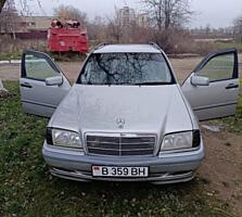 Продам Мерса с 220