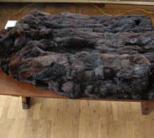 Шуба из голубой белки р. M - 5000 л., шуба из выдры с лисьим воротнико