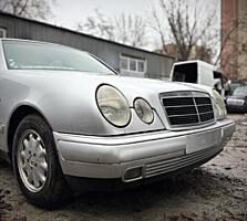 Mercedes W210