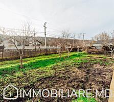 Teren pentru construcție, or. Codru Vă propunem spre vânzare un teren 