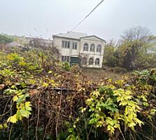 Продаётся фасадный участок площадью 5,57 сотки по улице Долгая, в ...