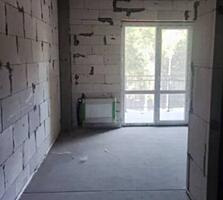 В продаже квартира студийного типа с балконом в новом сданном доме на 