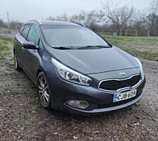 Отличная Kia Ceed 2014