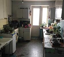 Предлагаем на продажу комнату в коммунальной квартире по улице ...