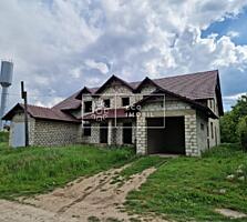 Spre vânzare Duplex, amplasată în s. Cojusna. Locuința este ...