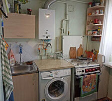 Продаю 2 к/к, ул. Космонавтов р-н. стройрынка