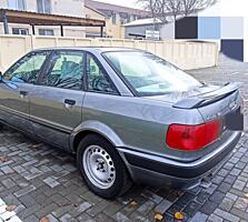 Продам хозяйскую Ауди 80, B-4, 1992 год, 5 ст механика, 2.0 бензин,