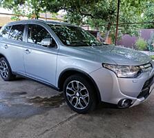 Mitsubishi Outlander 2015, дизель
