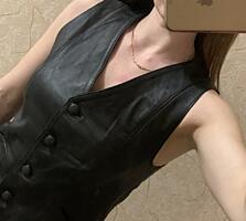 Кожаный костюм, s