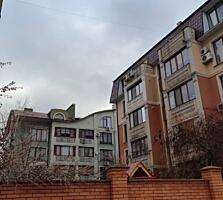 Продам в Одессе на 10-й станции Люстдорфской дороги квартиру. Высокая 