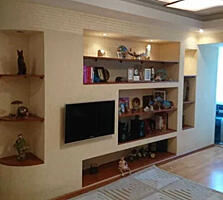 Продаётся трёхкомнатная квартира. Днепровский район, улица ...