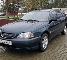 TOYOTA AVENSIS 2001 г