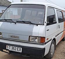 Продам Мазду bongo 2.2 обычный дизель идеальный вариант для работы!