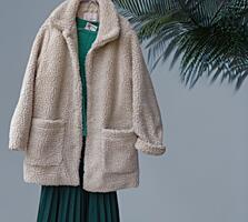 Стильная актуальная шубка пальто под овчину