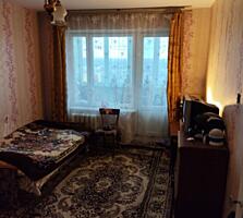 Продам двухкомнатную квартиру. М. Ленинский