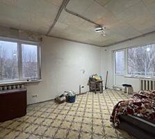 Продам 1к-квартиру с незавершенным ремонтом на Черёмушках, рядом парк