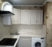 Продаётся 2-комн. 8/9, Гвардейская, остаётся ВСЁ