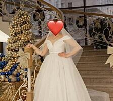 Свадебное платье в идеальном состоянии — M–L, со шнуровкой