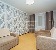 Spre vânzare apartament cu trei odăi (o odaie trecătoare), în bloc ...