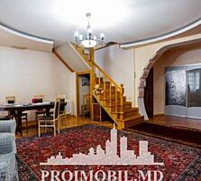 Vă propunem spre vânzare acest apartament în două nivele cu 4 ...