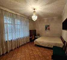 Продаётся 2-комнатная квартира на 1-ом этаже в жилом состоянии, с ...