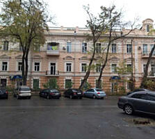 Продам комнату в центре.