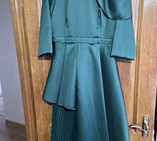 Нарядное вечернее платье миди