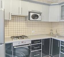 Продается 2-КОМ 143С Кировский Фаворит 4/10 автономное отопление