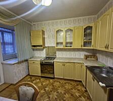 Предлагается к продаже трехкомнатная квартира в доме АББО на низком ..