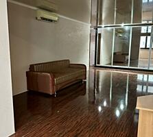 Продам трёхкомнатную квартиру в хорошем доме