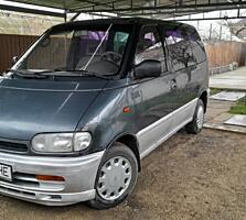 Nissan Serena газ-метан