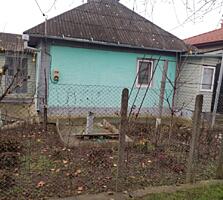 Продам полдома в центре Рыбницы