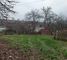 Телецентр 18 сот. +10 сот. пользов. Уч. имеет 2 входа. +1 эт. домик 70м