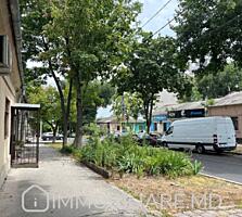 Apartament la sol cu 2 camere, sect. Centru Vă propunem spre vânzare .