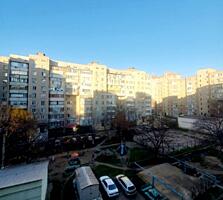 Большая 2 комн квартира в Центре, 60 КВ М, ЧЕШКА, Орхидея, 6/9