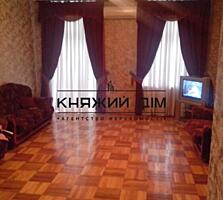 Прадаж 5 кімнатної квартири в Центрі міста вул. Шота Рустовелі,20б, ..