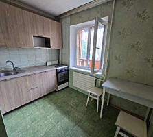 Продаётся однокомнатная квартира. Дарницкий район, улица Горловская, .