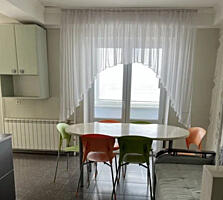 Продаётся трёхкомнатная квартира. Днепровский район, проспект Тычины .