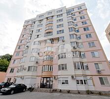 Se oferă spre vânzare un apartament spațios, situat într-o ...